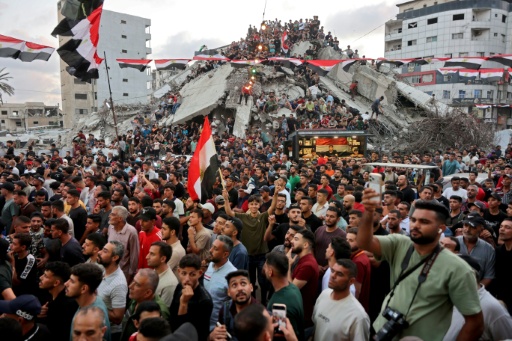 Thousands of Palestinians gathered to watch Egypt's last-16 match against Argentina in the World Cup
