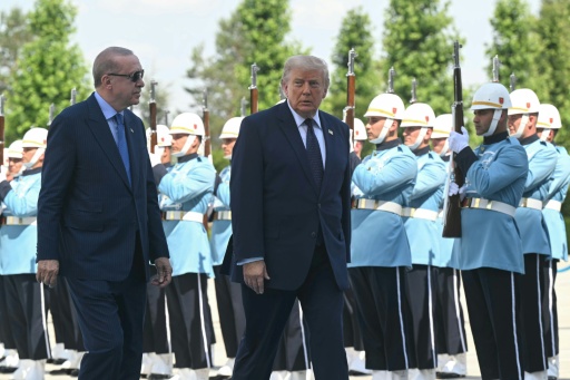 Trump schimpft in Ankara auf die Nato - Verbündete kündigen Rüstungsgeschäfte an