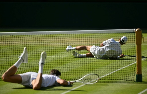 Grosse bataille entre Novak Djokovic et Arthur Rinderknech pour une place en 8e de finale de Wimbledon, le 3 juillet 2026