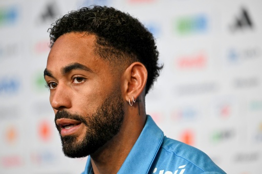 Brasil prepara defesa contra jogo aéreo de Haaland e cia, diz Matheus Cunha