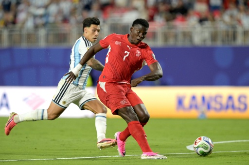 El delantero mundialista suizo Embolo se une al Atlanta United