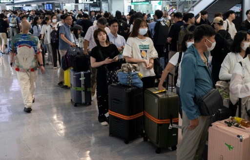 Thousands stranded as heavy rain kills at least four in Japan