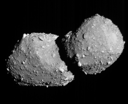Japón difunde la imagen de un asteroide con forma de muñeco de nieve