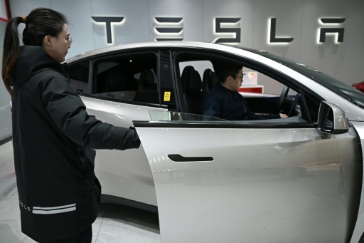 Tesla llama a revisión a millones de sus automóviles en China, por preocupaciones de seguridad