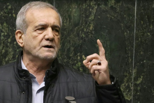 El presidente de Irán aboga por poner fin a la guerra ahora que Teherán está "en posición de fuerza"