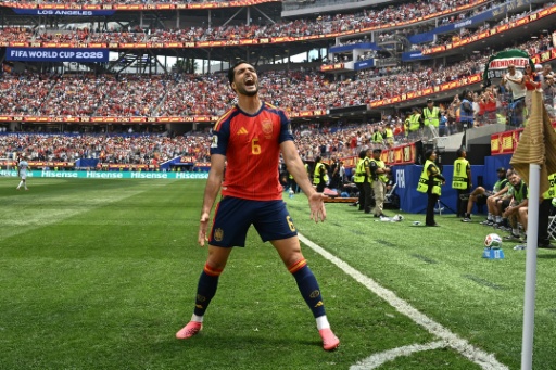 Le milieu espagnol Mikel Merino célèbre son but vainqueur face à la Belgique (2-1) en quart de finale de la Coupe du Monde, à Los Angeles, le 10 juillet 2026