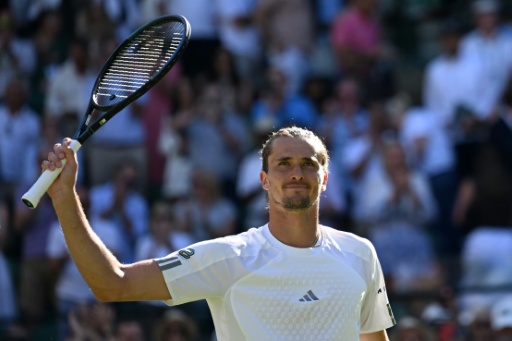Zverev avança em Wimbledon após vitória fácil contra Royer