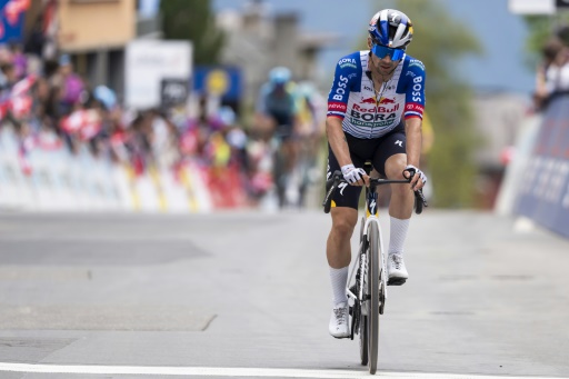 Four-time champion Roglic to ride Vuelta after training crash