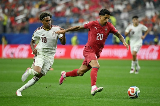 Barca seal Cancelo return to bolster defence