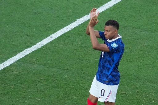 Francia debe "tomar en serio" a Paraguay, dice Mbappé
