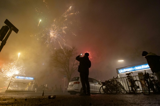 Silvesterrakete in Berliner Wohnung geschossen: Neue Verhandlung gegen Influencer