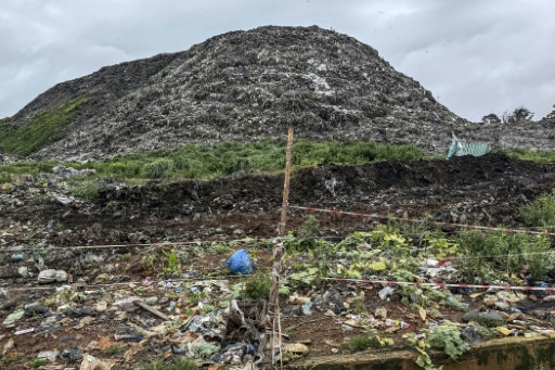 Landfill collapse kills 30 in Guinea