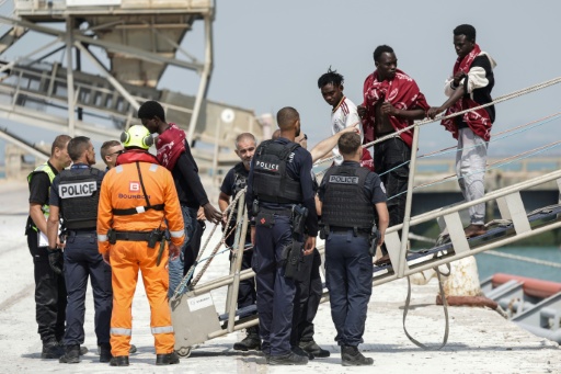 Plus de 170 migrants secourus lors d'une tentative de traversée de la Manche