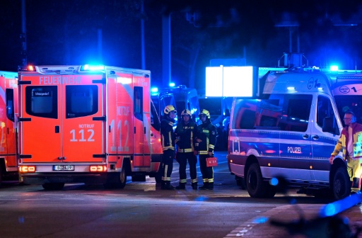 Polizei: Mindestens ein Toter bei Fahrzeug-Vorfall am Rande von CSD in Berlin