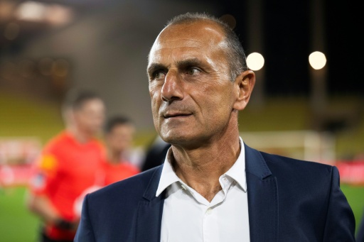 Foot: Michel Der Zakarian écarté du poste d'entraîneur à Nantes