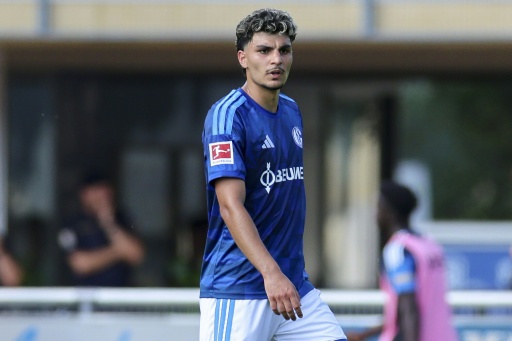 Schalke verlängert langfristig mit Youngster Ayhan