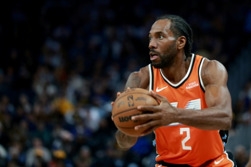 Leonard return to Raptors on hold pending Clippers probe