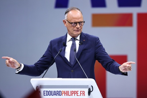 Le président d'Horizons Edouard Philippe en meeting le 5 juillet 2026 à Paris — SIMON WOHLFAHRT / AFP