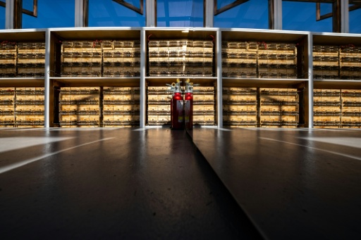 Tiny light, big dream: Harvesting power from soil in Japan