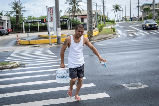 Un homme barricade un restaurant à Guam, île américaine du Pacifique, le 4 juillet 2026