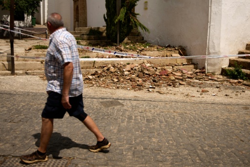 Tres heridos leves en un nuevo terremoto en la ciudad española de Granada