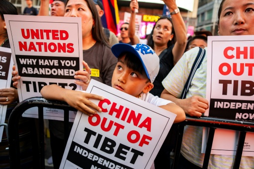Tibetan exiles, struggling to gain international attention for their cause, often protest in front of the UN and the Chinese consulate in New York — Angelina Katsanis / AFP