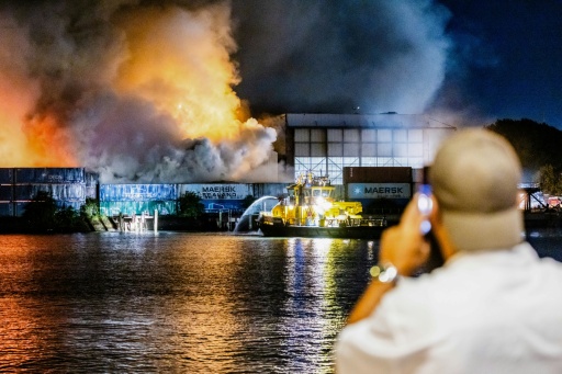 Brand in Recyclinganlage in Rotterdam