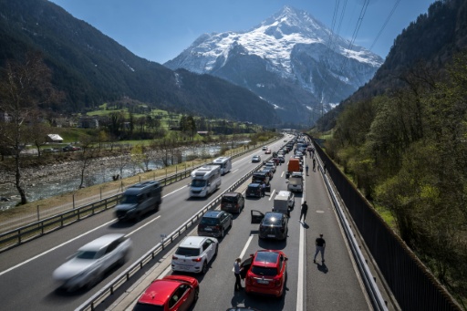 Rückreisewelle nimmt Fahrt auf: ADAC rechnet erneut mit Staus an Wochenende