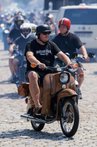 Some AfD followers have co-opted Simson scooters