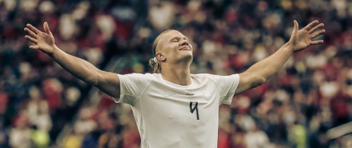 Erling Haaland comemora após marcar na vitória da Noruega sobre a Costa do Marfim na fase de 16-avos de final da Copa do Mundo