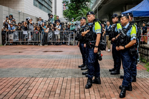 Hong Kong: deux militants de la mémoire de Tiananmen reconnus coupables d'"incitation à la subversion"