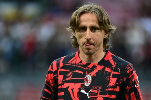 Luka Modric renueva por una temporada con el AC Milan