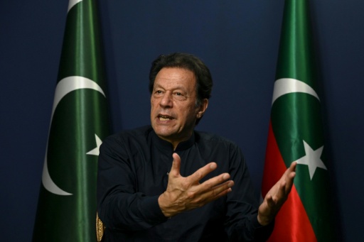 Pakistan govt to challenge court on moving ex-PM Khan to private hospital