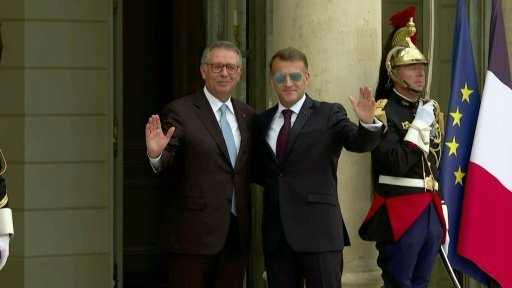 Emmanuel Macron reçoit le président du Portugal Antonio José Seguro à l'Elysée