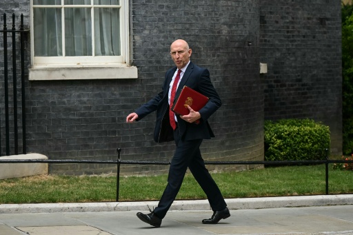 Britain's new Chancellor of the Exchequer John Healey arrives ahead of the first cabinet meeting, a day after Andy Burnham took over as prime minister — JUSTIN TALLIS / AFP
