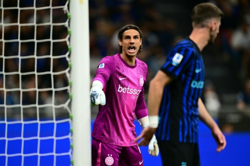 Goleiro suíço Yan Sommer assina com o Club Brugge