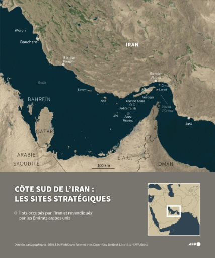 Carte montrant les sites stratégiques à proximité ou sur la côte sud de l'Iran — Omar KAMAL, Gal ROMA / AFP