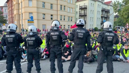 Allemagne: une manifestation contre la tenue du congrès de l'AfD à Erfurt
