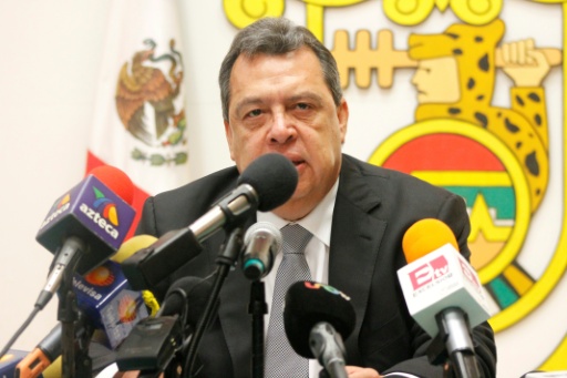 El entonces gobernador del estado mexicano de Guerrero, Ángel Aguirre, en una rueda de prensa en Chilpancingo el 23 de octubre de 2014 — Jesús Guerrero / AFP