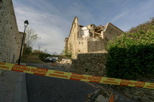 'Traumatic' tornado shatters French village