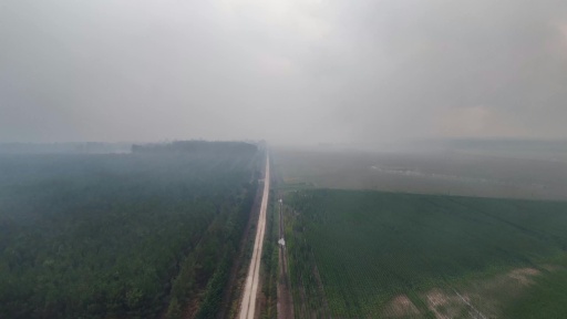 Incendies en Gironde: vues aériennes de la fumée à 15 km de Bordeaux — Florian PLAUCHEUR / AFP