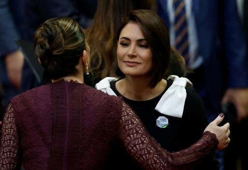 Crise na família Bolsonaro abala a direita antes das eleições