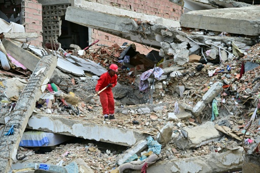Venezuela quake death toll rises to 4,490
