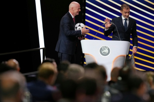O presidente da Fifa, Gianni Infantino, durante reunião na Casa Branca sobre a Copa do Mundo de 2026, em novembro do ano passado — Brendan SMIALOWSKI / AFP
