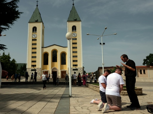 Profanan un popular sitio de peregrinación católica en Bosnia