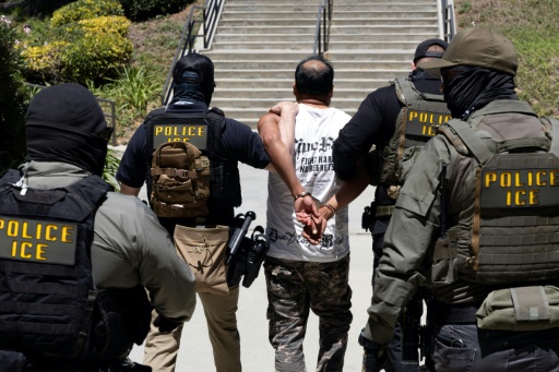 'Shock' gloves for US immigration agents fuel potential abuse fears