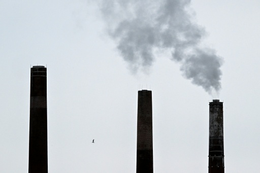 UE revisa seu mercado de carbono após pedidos da indústria