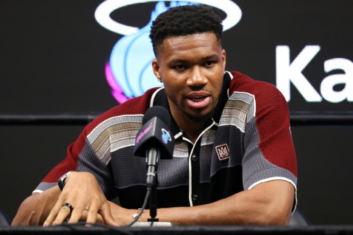 Messi set 'blueprint' for greatness - Antetokounmpo