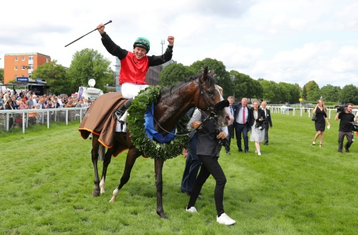 Galopp: Dardanos schockt die Konkurrenz im Deutschen Derby