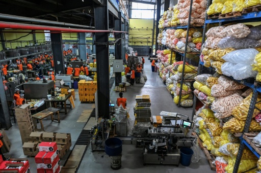Vue d'ensemble de l'usine de fabrication de cosmétiques Kaera, située dans la zone industrielle de Yopougon, en périphérie d'Abidjan, capitale économique de la Côte d'Ivoire, le 7 juillet 2026 — Issouf SANOGO / AFP
